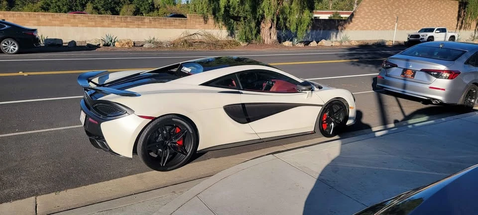 2016 McLaren 570S - Image 7 of 7