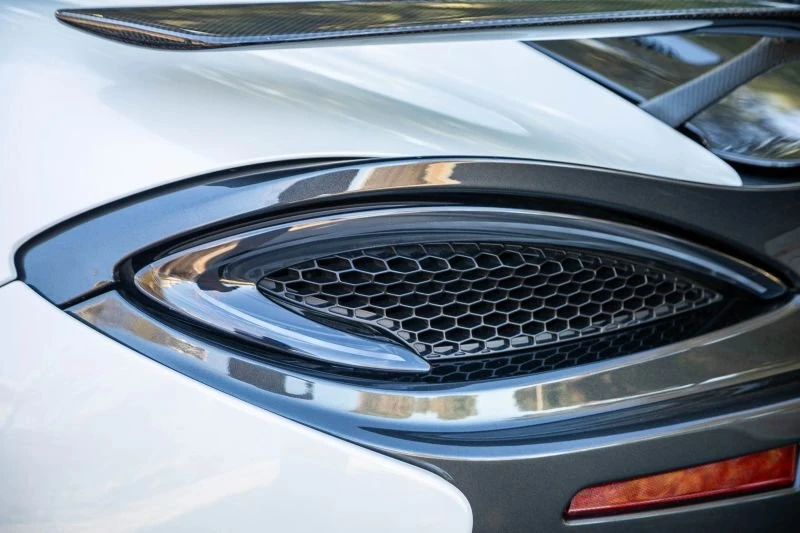 2016 McLaren 570S - Image 8 of 20