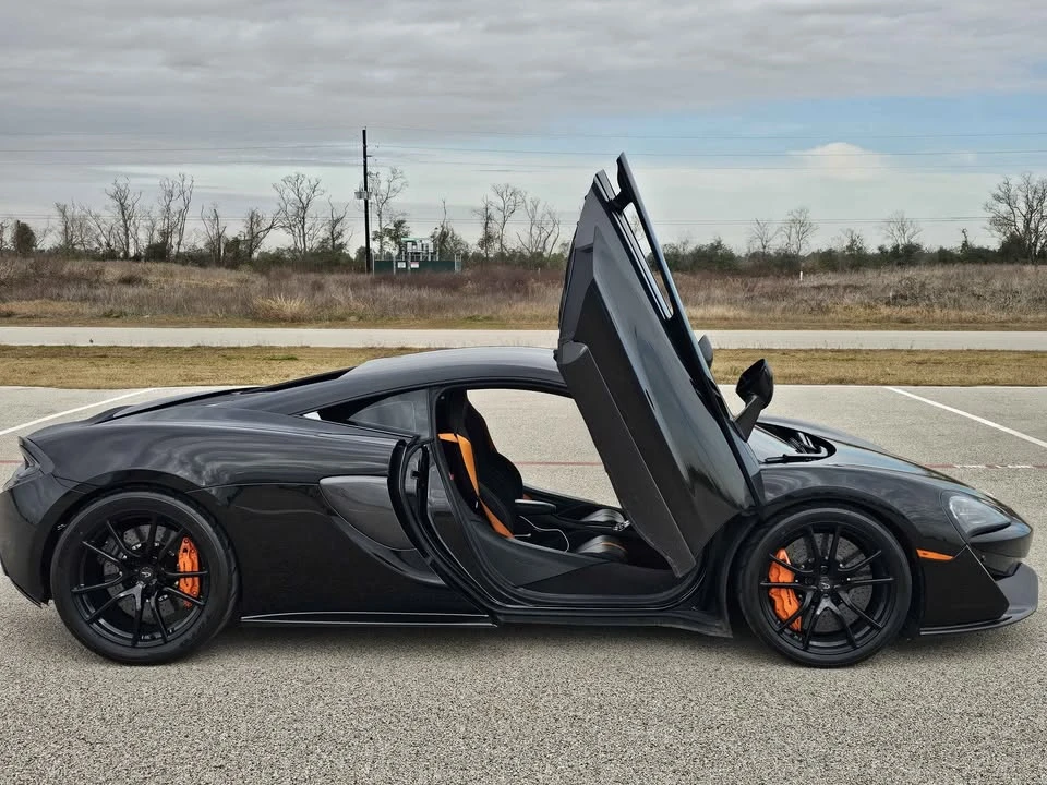 2016 McLaren 570S - Image 17 of 19