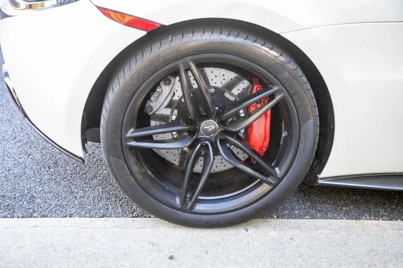 2016 McLaren 570S - Image 13 of 20