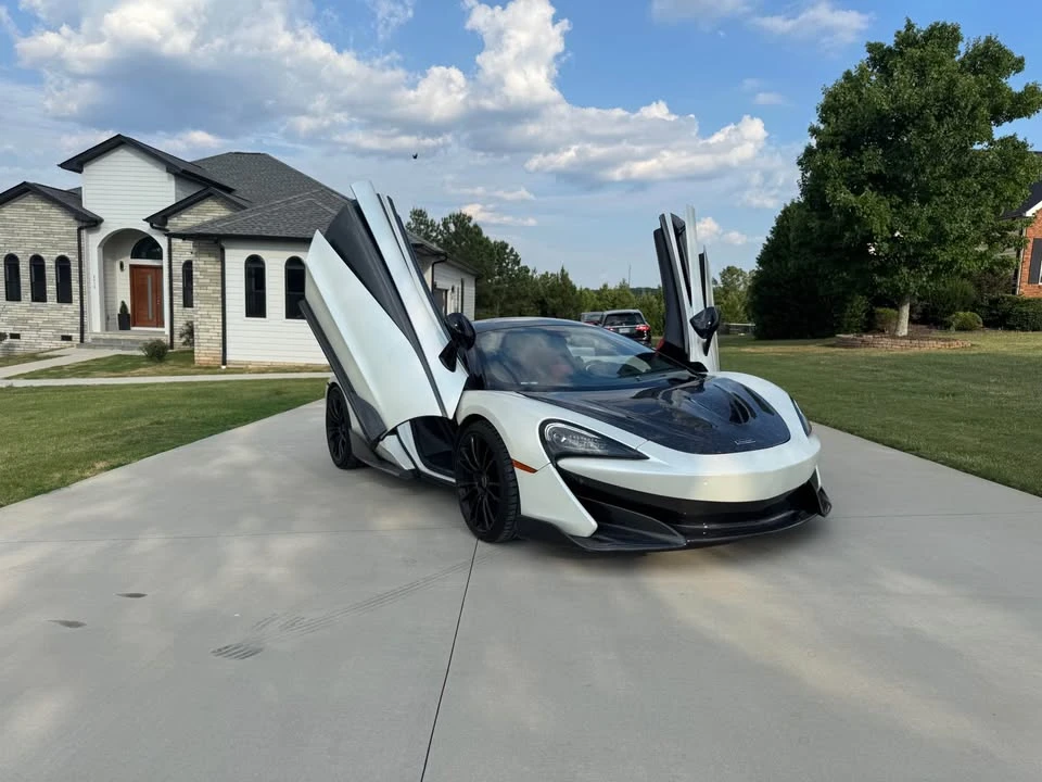 2016 McLaren 570S - Image 9 of 14