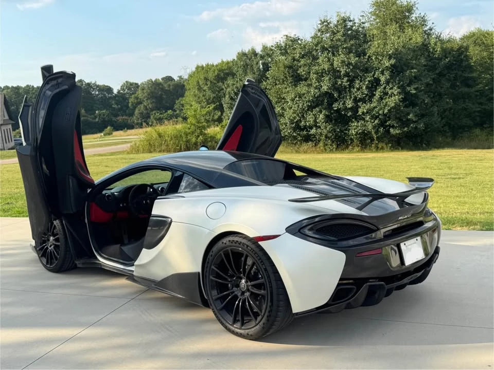 2016 McLaren 570S - Image 8 of 14