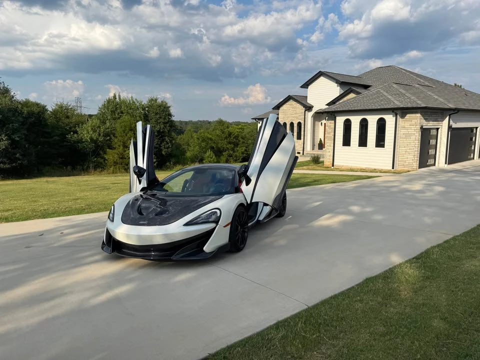 2016 McLaren 570S - Image 10 of 14