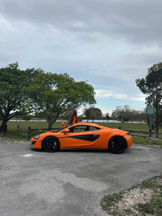 2016 McLaren 570S - Image 4 of 10