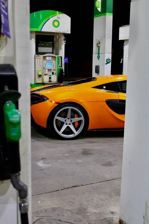 2016 McLaren 570S - Image 6 of 7