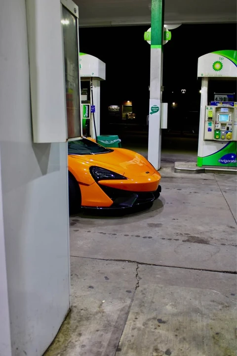 2016 McLaren 570S - Image 7 of 7