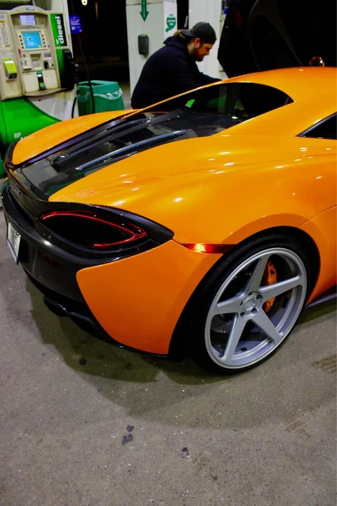 2016 McLaren 570S - Image 3 of 7