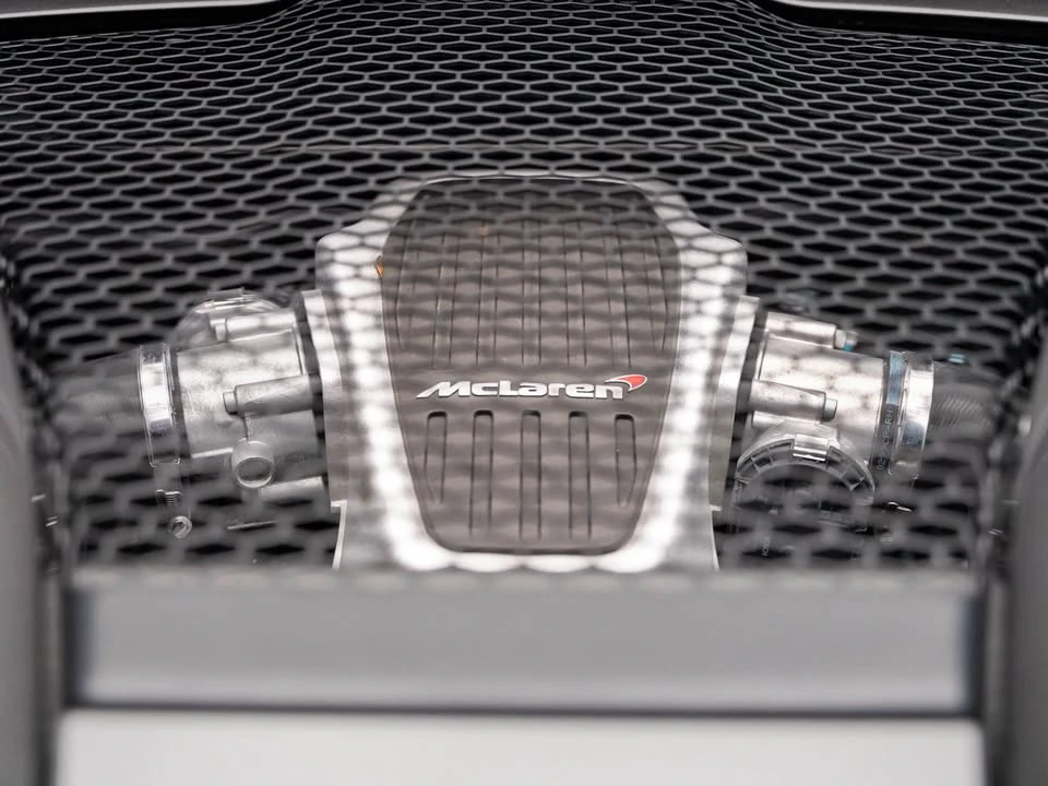 2016 McLaren 570S - Image 11 of 20