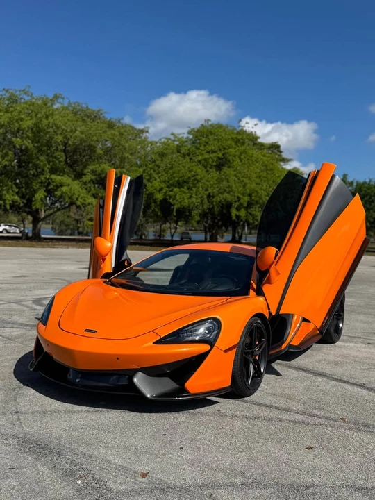2016 McLaren 570S - Image 9 of 18