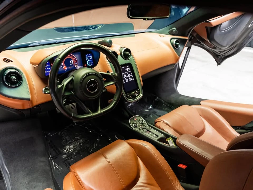 2016 McLaren 570S - Image 10 of 17