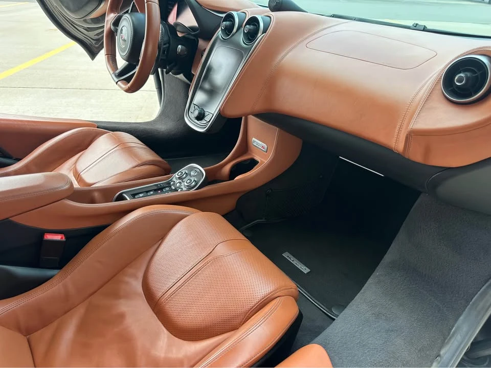 2016 McLaren 570S - Image 13 of 18