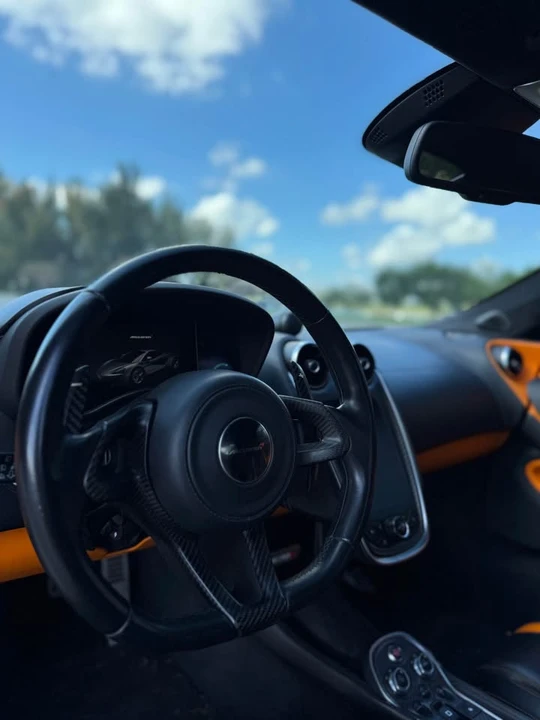 2016 McLaren 570S - Image 11 of 18