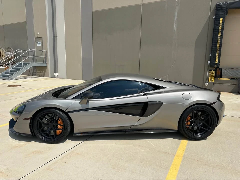 2016 McLaren 570S - Image 2 of 18