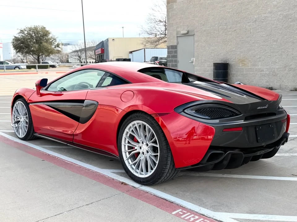 2016 McLaren 570S - Image 8 of 18