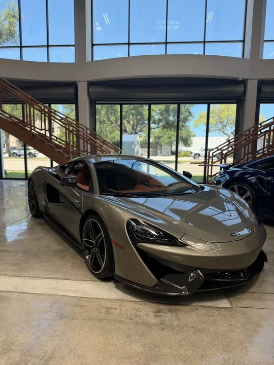 2016 McLaren 570S - Image 2 of 5