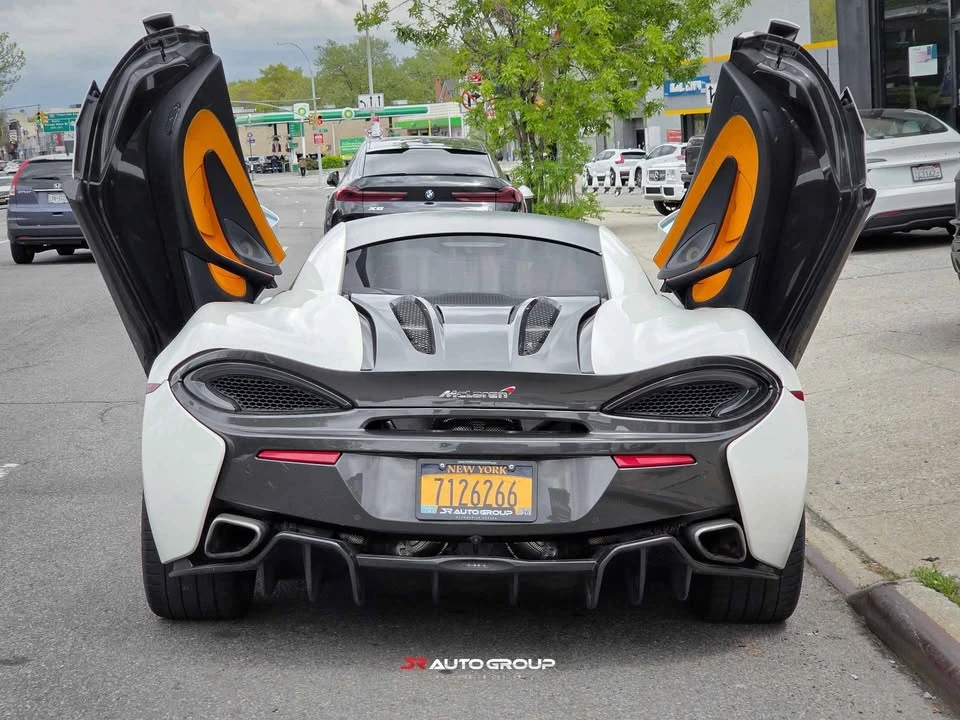 2016 McLaren 570S - Image 7 of 20