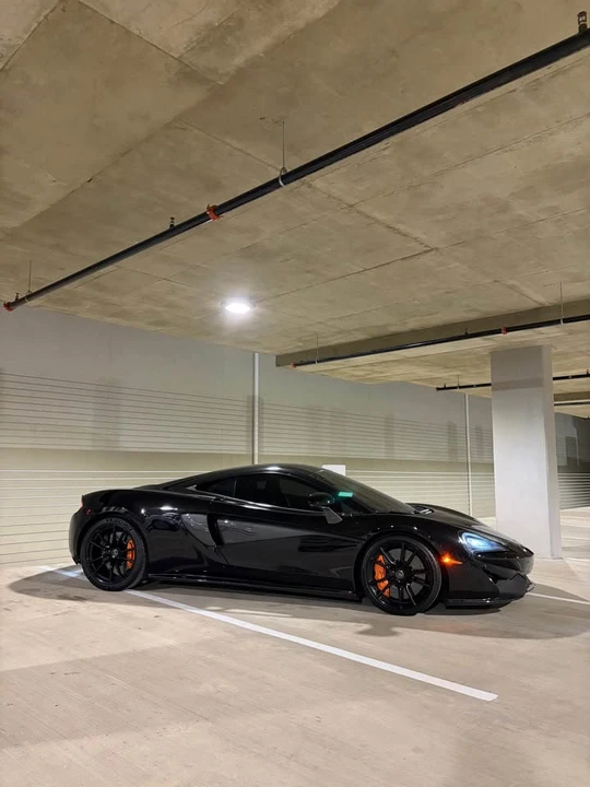 2016 McLaren 570S - Image 2 of 10