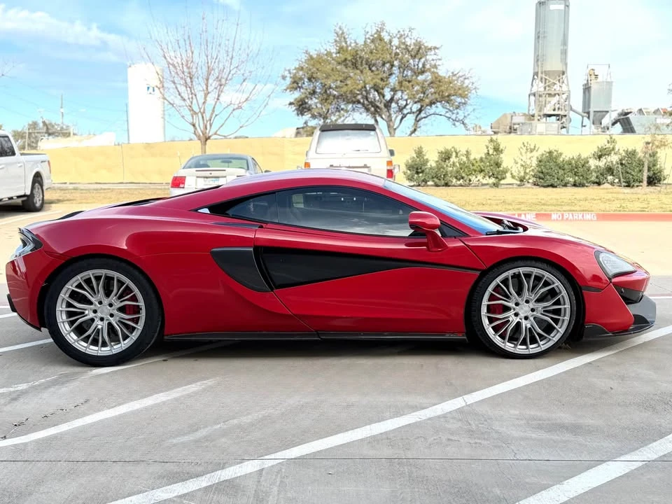 2016 McLaren 570S - Image 7 of 17