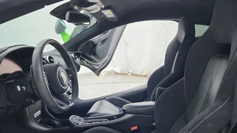 2016 McLaren 570S - Image 14 of 20