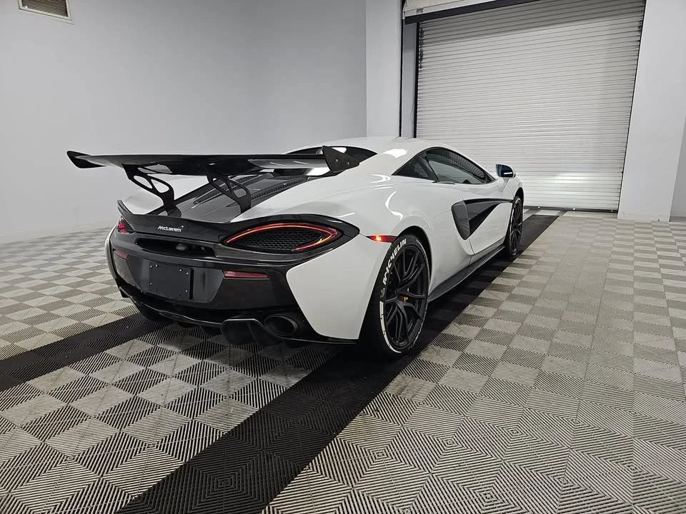 2016 McLaren 570S - Image 10 of 11