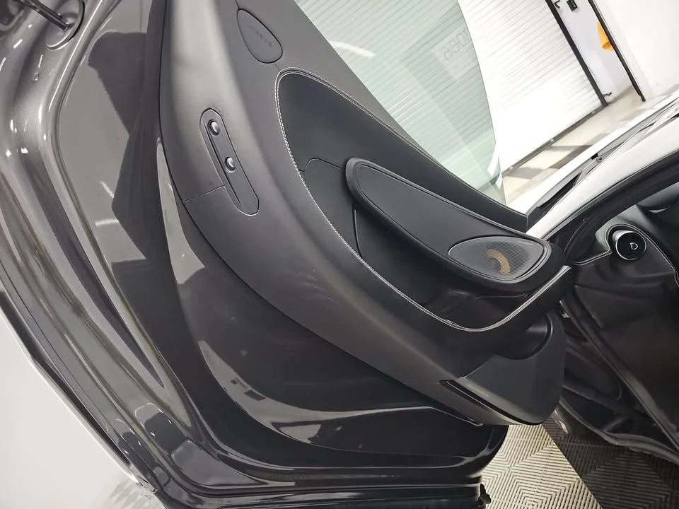 2016 McLaren 570S - Image 7 of 11