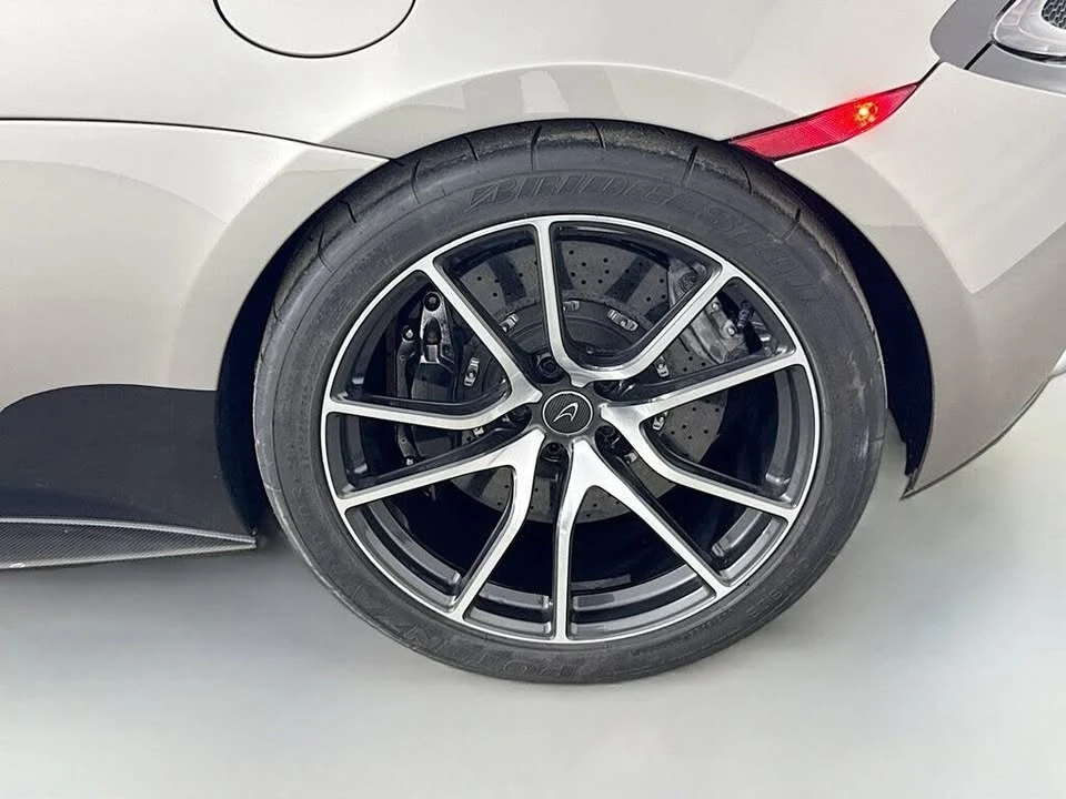 2016 McLaren 570S - Image 17 of 18