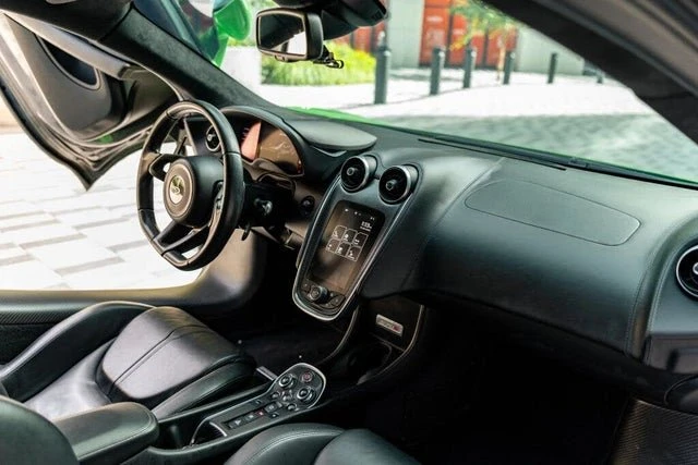 2016 McLaren 570S - Image 11 of 20