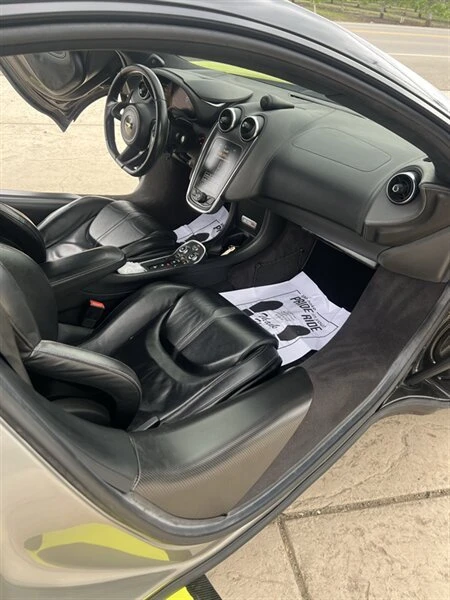 2016 McLaren 570S - Image 10 of 20