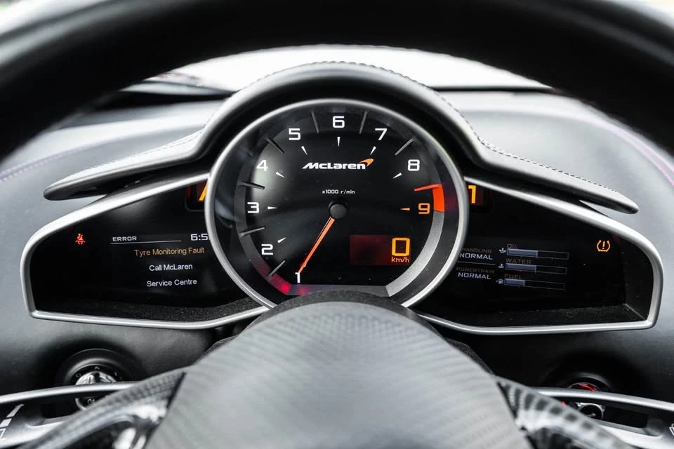 2016 McLaren 650S - Image 12 of 17