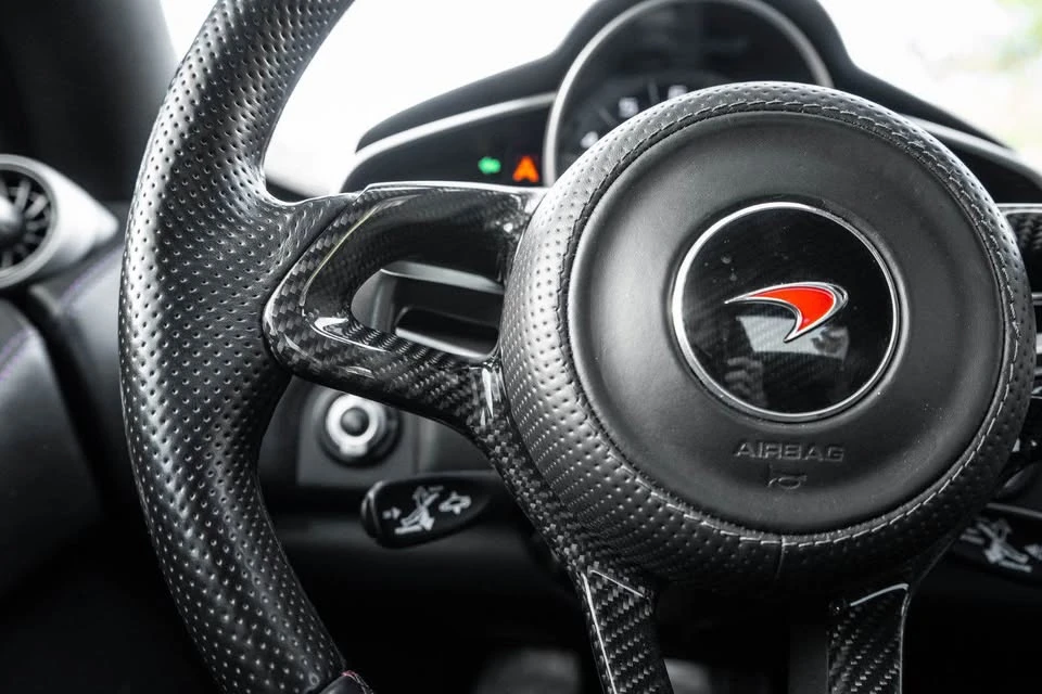2016 McLaren 650S - Image 10 of 17