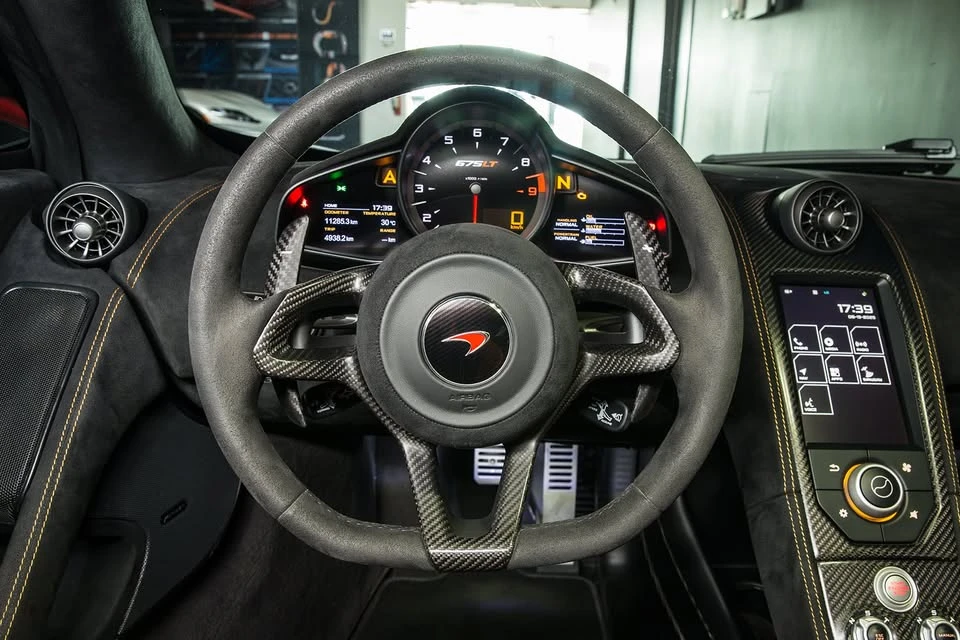 2016 McLaren 675LT Coupe - Image 12 of 20