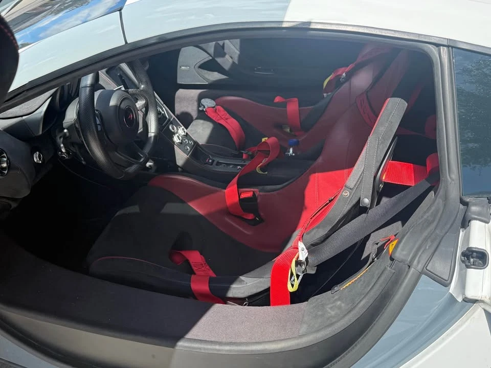 2016 McLaren 675LT - Image 10 of 12