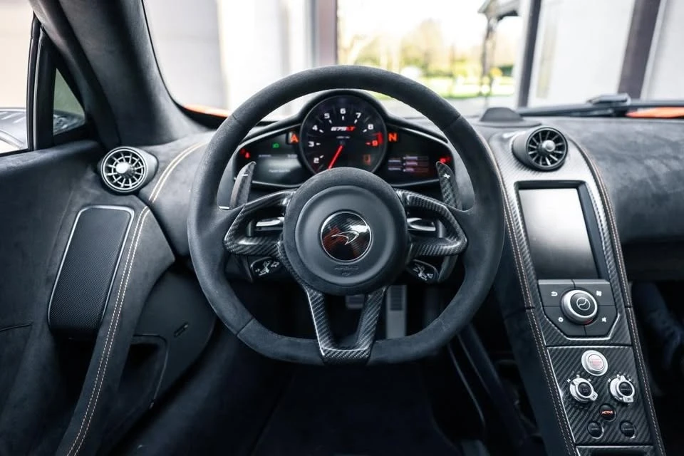2016 McLaren 675LT - Image 11 of 18