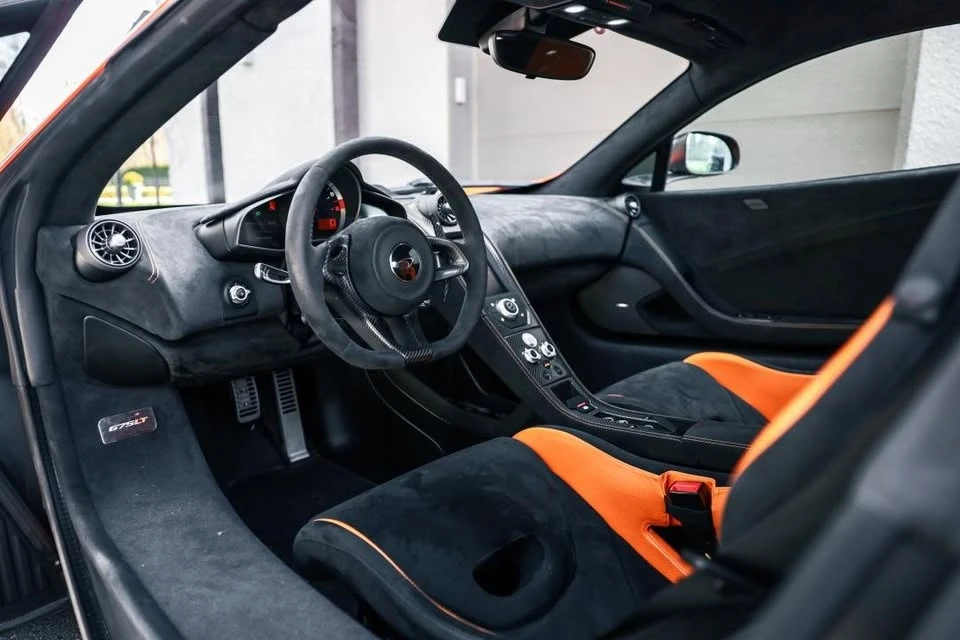 2016 McLaren 675LT - Image 9 of 18