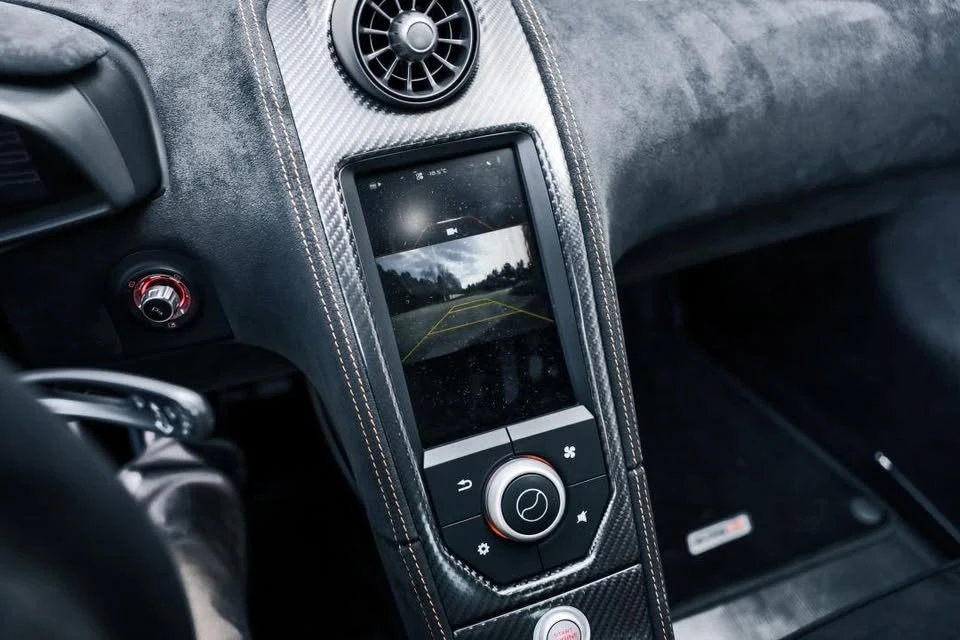 2016 McLaren 675LT - Image 13 of 18