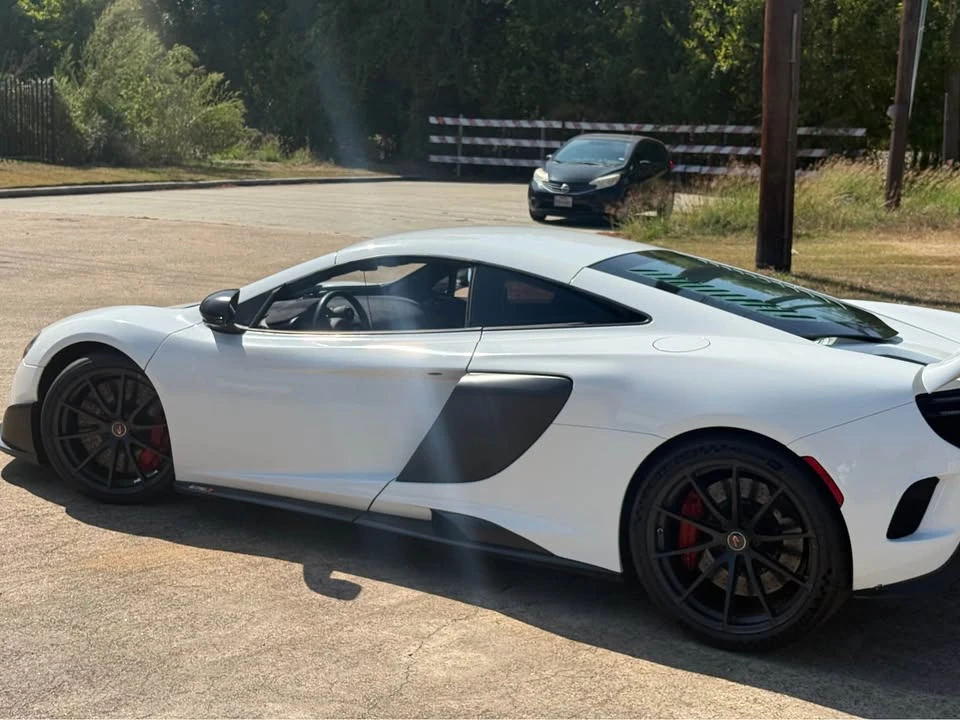 2016 McLaren 675LT - Image 4 of 8