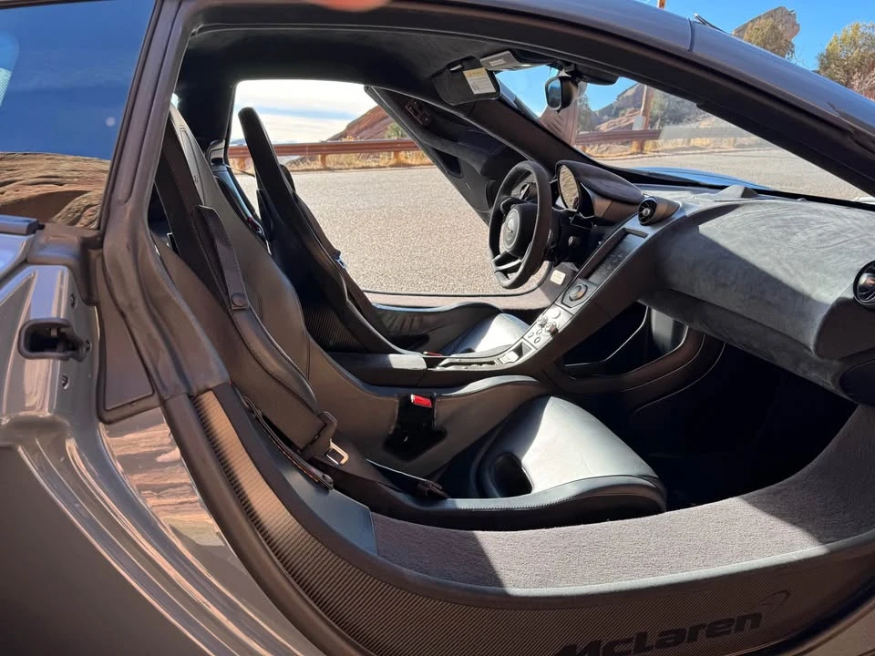 2016 McLaren 675LT - Image 18 of 20