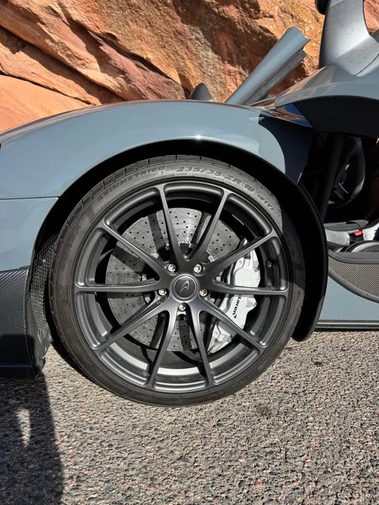 2016 McLaren 675LT - Image 15 of 20