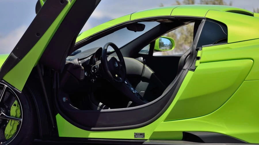2016 McLaren 675LT Spider - Image 17 of 20