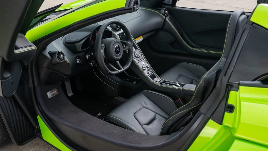 2016 McLaren 675LT Spider - Image 4 of 20