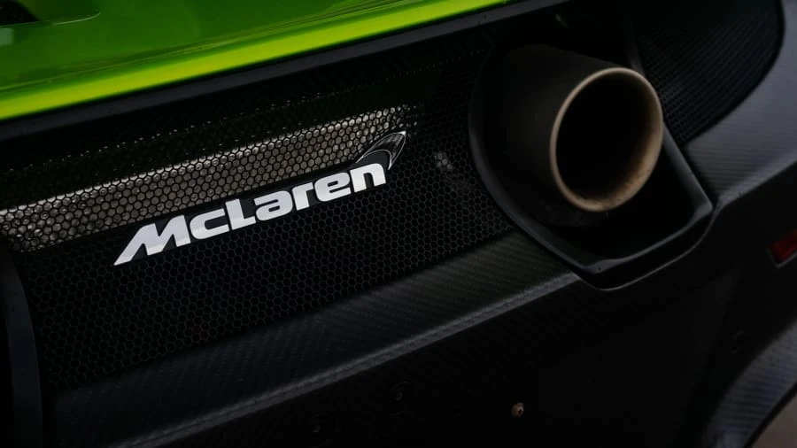 2016 McLaren 675LT Spider - Image 11 of 20