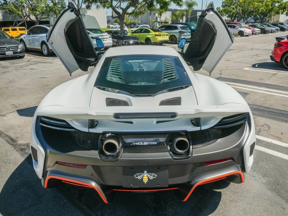 2016 McLaren 675LT - Image 15 of 18