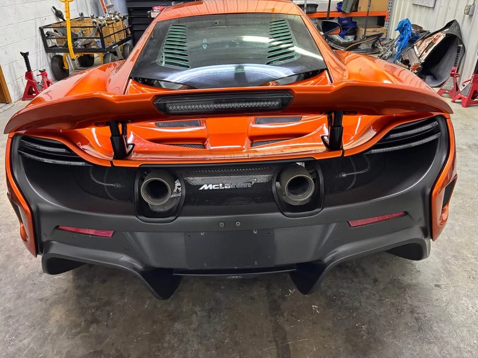 2016 McLaren 675LT Coupe - Image 8 of 14