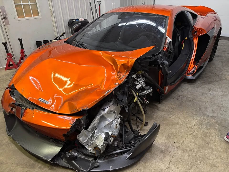 2016 McLaren 675LT Coupe - Image 2 of 14