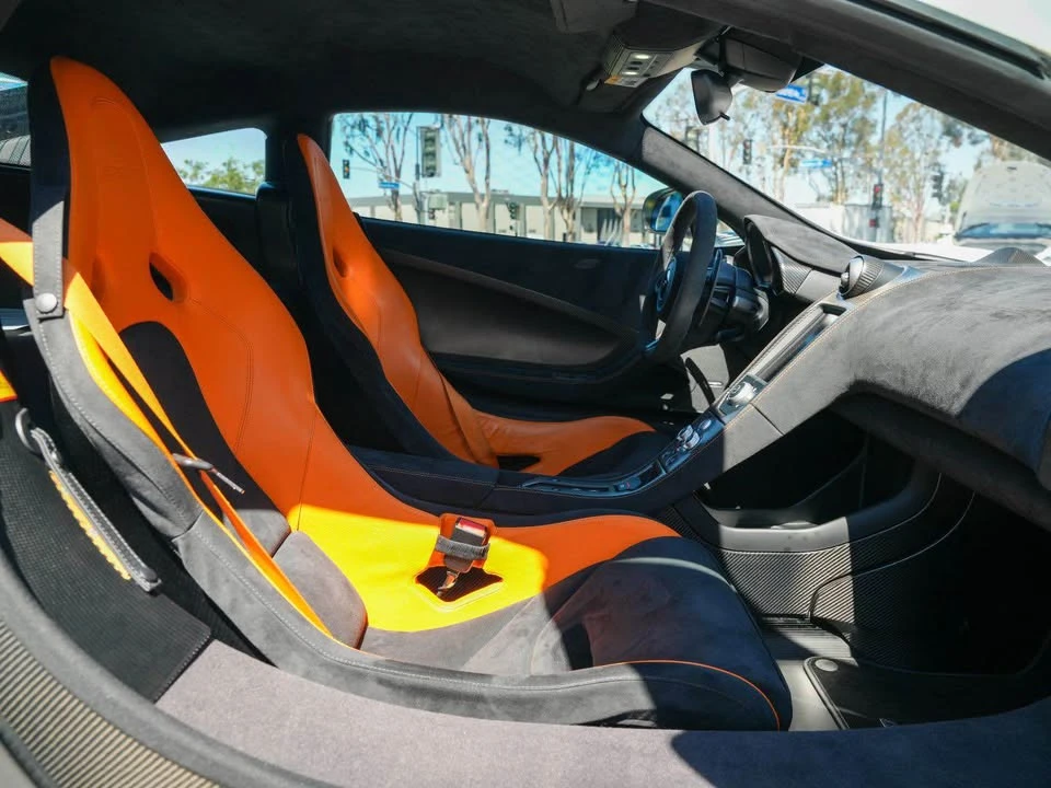 2016 McLaren 675LT - Image 8 of 8