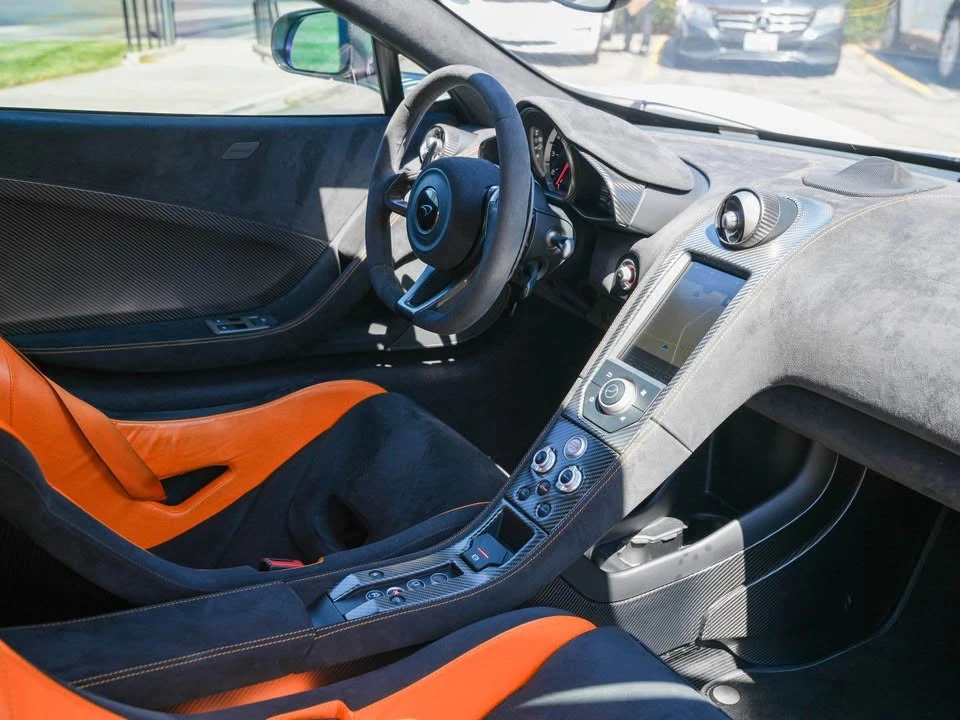 2016 McLaren 675LT - Image 7 of 8