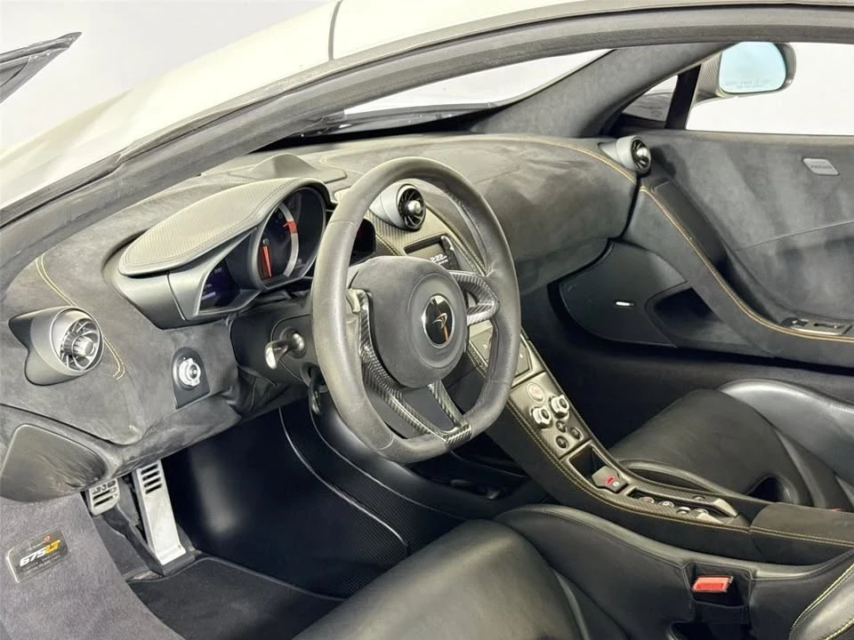 2016 McLaren 675LT Coupe - Image 12 of 20