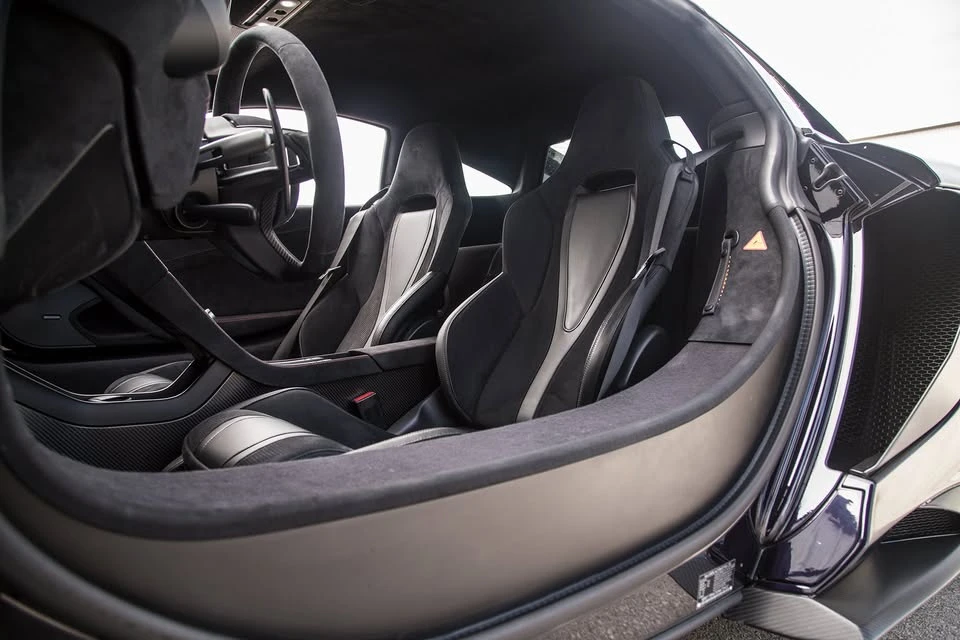 2016 McLaren 675LT Coupe - Image 19 of 20