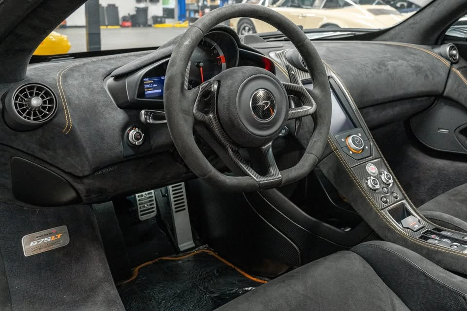 2016 McLaren 675LT Spider - Image 6 of 7