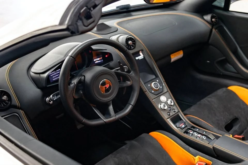 2016 McLaren 675LT Spider - Image 9 of 13